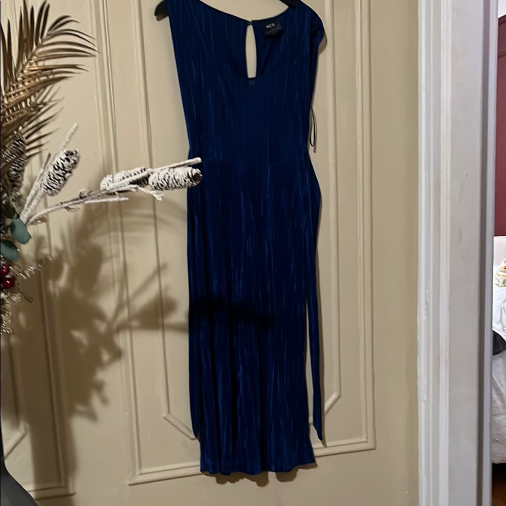 Elegant Blue Sleeveless Dress